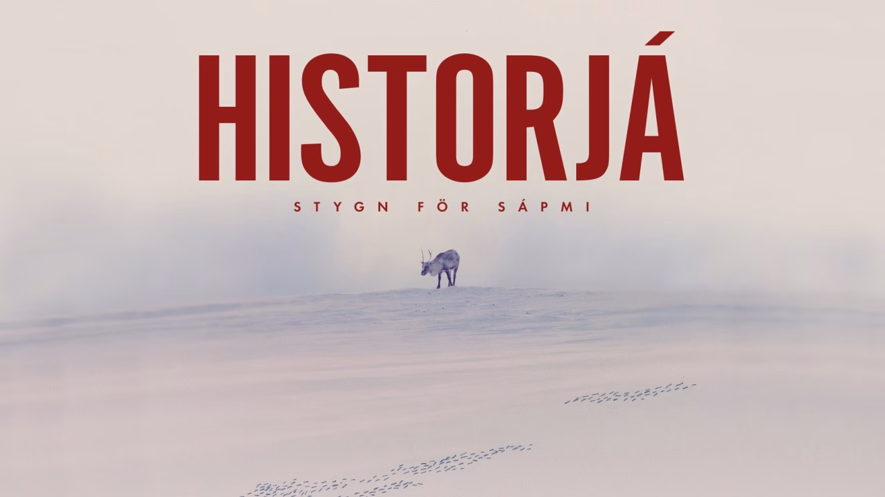 Poster for the movie Historjá, white snowy background shows a reindeer in the middle. Red capital letter above spell out the name HISTORJÁ