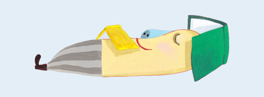 Bokslukaren sleeping with a book on its head and stomach
